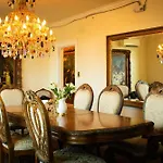 Chateau Connellsville Starry Night Suite