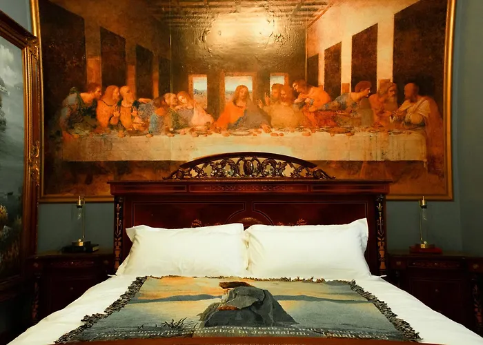 Chateau Connellsville Starry Night Suite